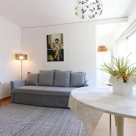 Parque Nacoes Flat W Parking * Lisbon